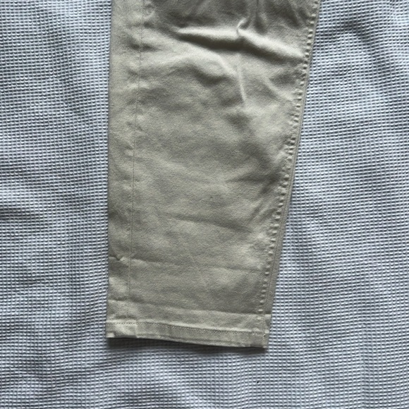 RW&Co beige denim like texture pants, size 4 - Picture 5 of 8